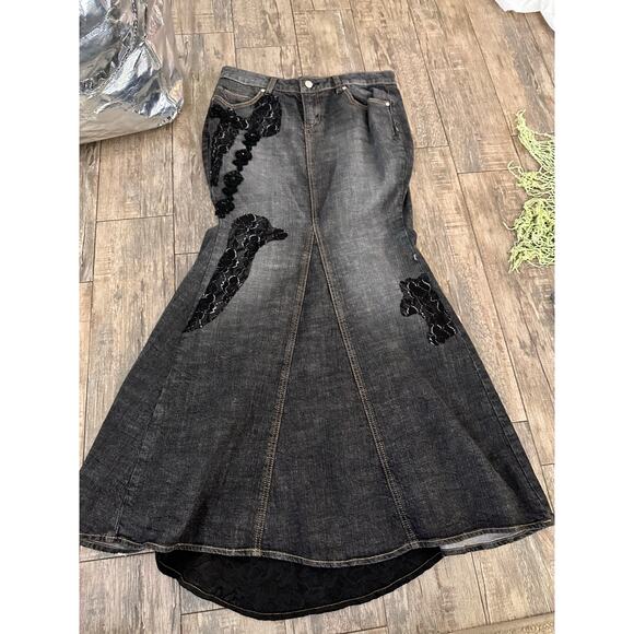 Y2K 90s 2000s Bisou Bisou Women's Black Fishtail Embroidered Denim Skrit Size 8 - Picture 1 of 7
